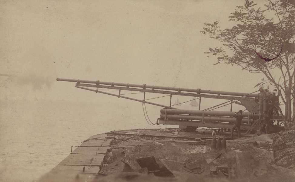 WNUS_Zalinsky_Coast_gun_pic.jpg